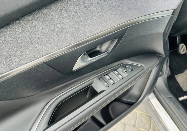 Peugeot 3008 cena 78900 przebieg: 46500, rok produkcji 2018 z Piaski małe 562